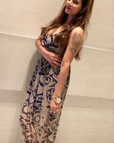 Himatnagar Escort
